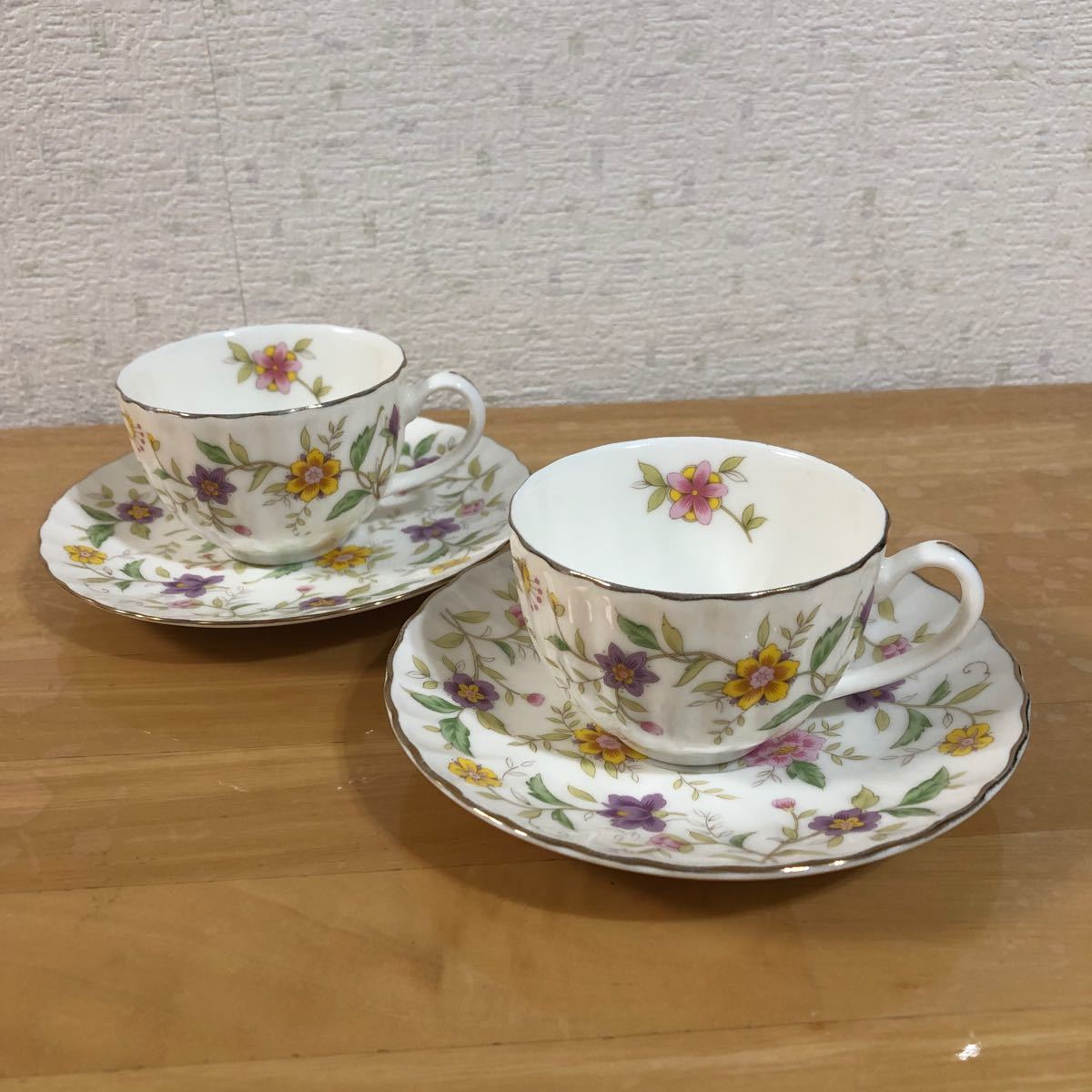 【中古品】花柄カップ&ソーサー　2セット