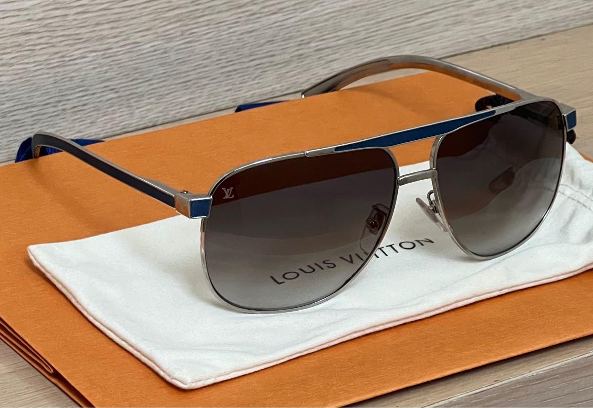 LOUIS VUITTON ルイ ヴィトン アティテュード パイロット LOUIS VUITTON ルイ ヴィトン アティテュード パイロット