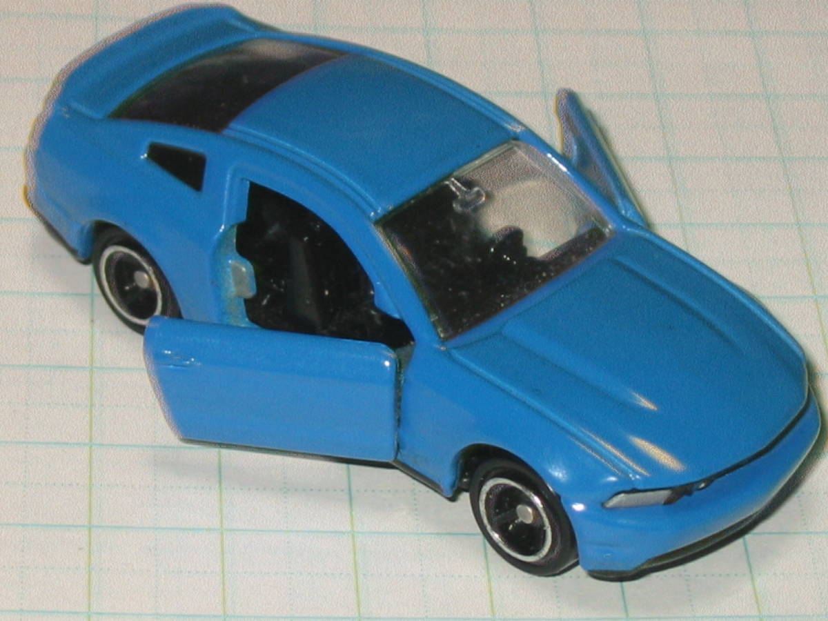 絶版品 トミカ 60 ★フォード マスタング GT V8 FORD MUSTANG GT V8 青色 ブルー ベトナム製 ジャンク品 の画像3