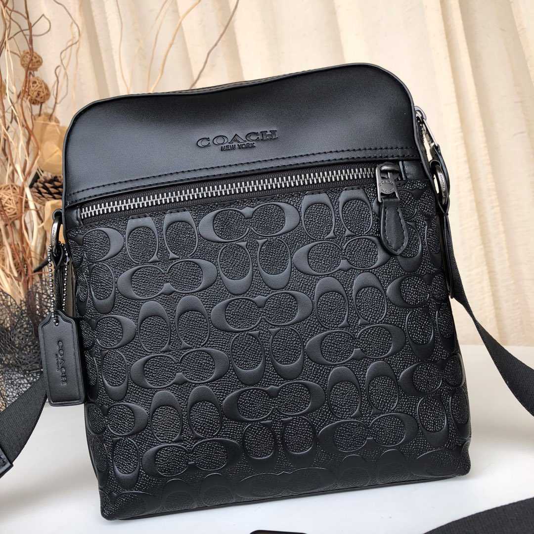 クーポン配布中 coach ショルダーバッグ 斜め掛け ボディバッグ コーチ