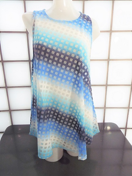 lamone blue .. pattern power net M~L size nylon 65%, polyester 35% sleeve less tunic new goods LA MONET