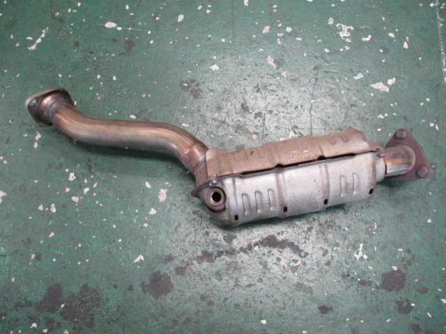 525313☆DBA-GD1/フィット【ホンダ 純正】触媒 コンバーター