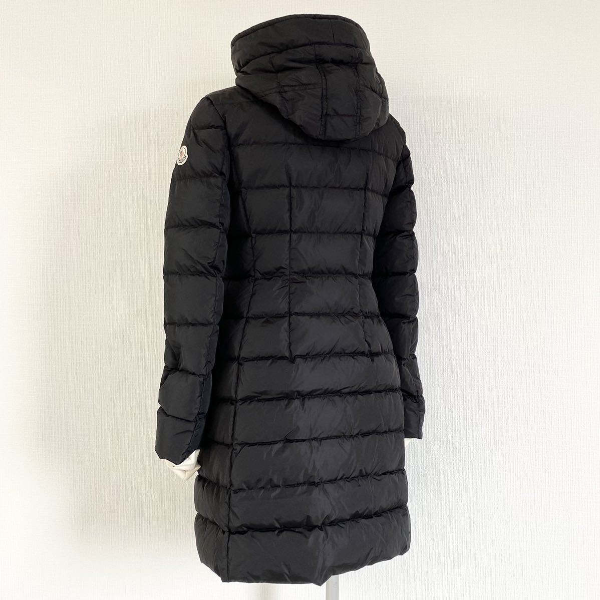 送料無料お手入れ要らず 27g9《極美品》MONCLER モンクレール GRIVE