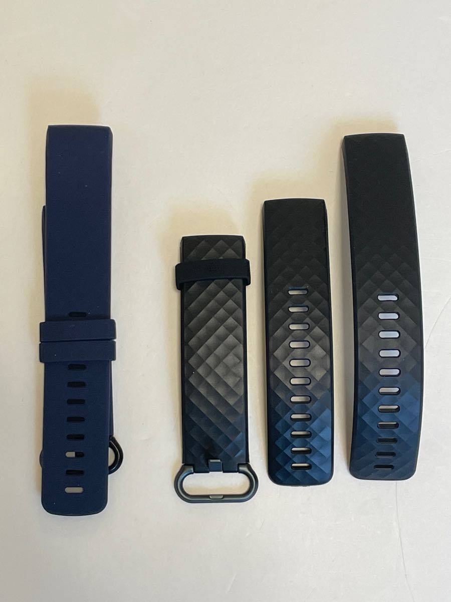 Fitbit charge4 本体　ベルト未使用　おまけベルト付き