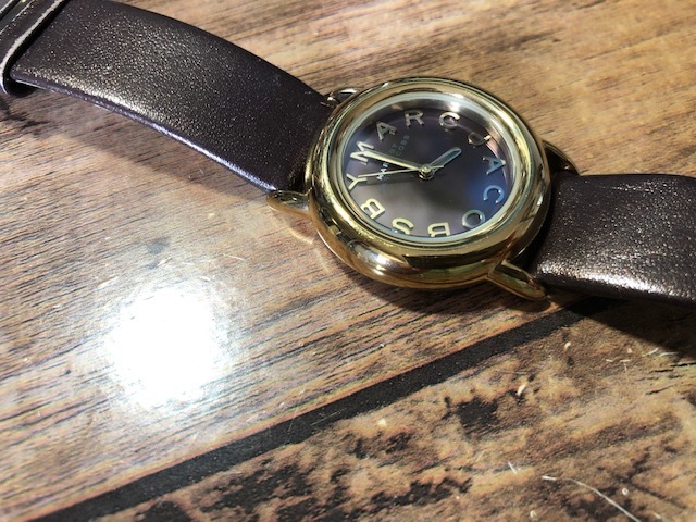  excellent MARC BY MARC JACOBS Mark by Mark Jacobs Gold × Brown color tea original leather belt quarts lady's wristwatch 