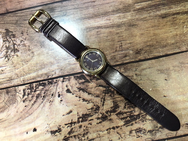  excellent MARC BY MARC JACOBS Mark by Mark Jacobs Gold × Brown color tea original leather belt quarts lady's wristwatch 
