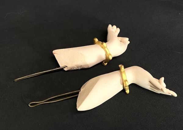 T946】希少品 博多人形 川崎幸子作 【卑弥呼】立札付き 高さ38cm T946】希少品 博多人形 川崎幸子作 【卑弥呼】立札付き 高さ38cm