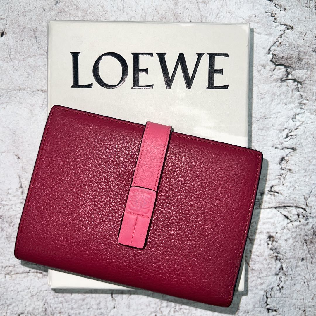 特別値下げ ロエベ LOEWEバーティカルウォレットミディアム 2つ折り