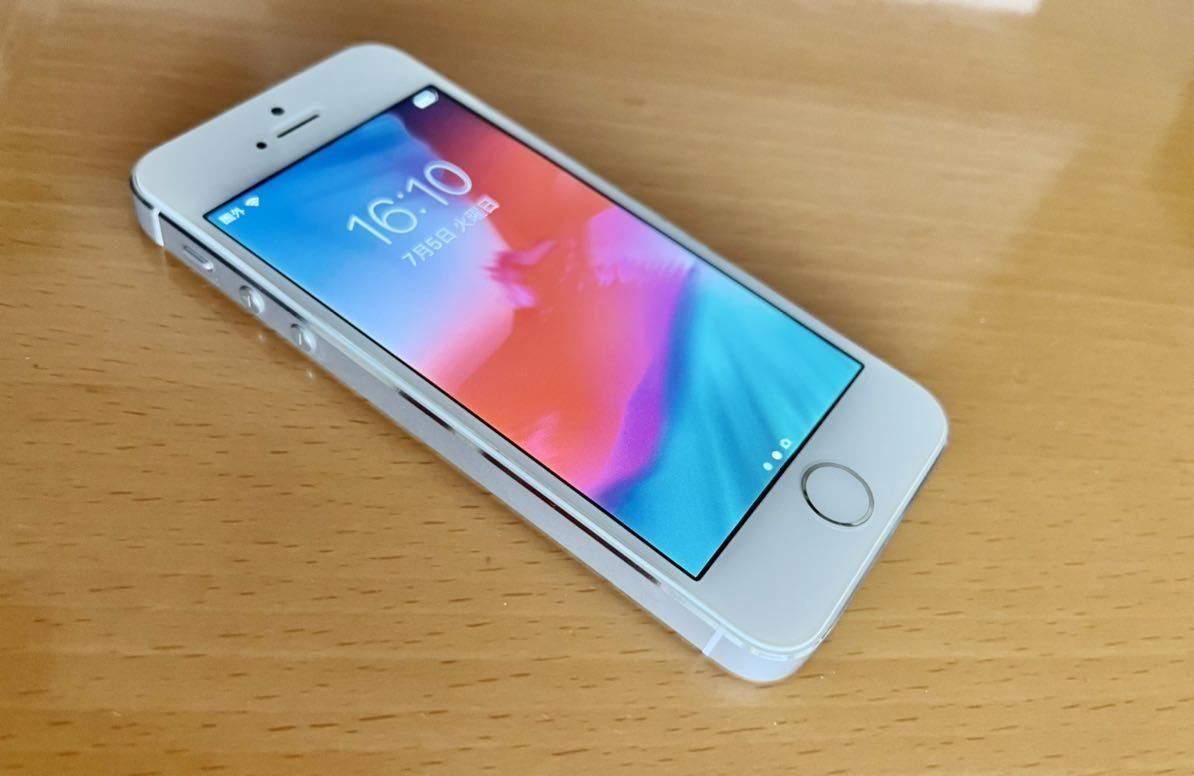 Apple iPhone 5S 64GB silver A1453 ME339J/A_画像3