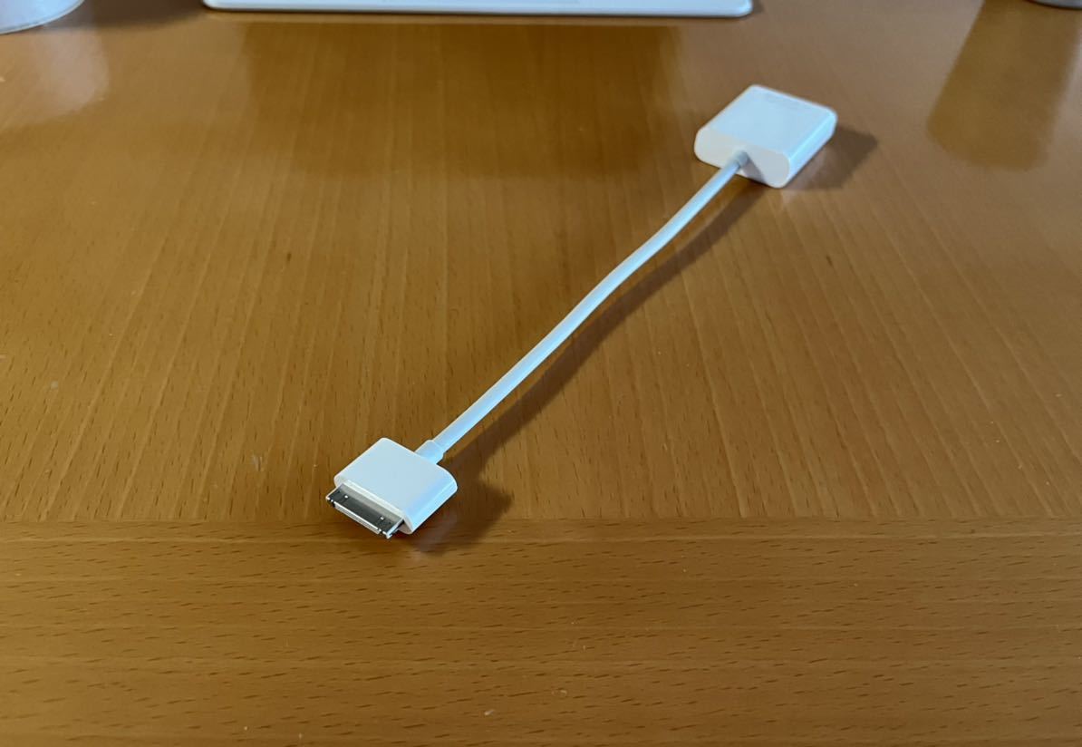 Apple 30pin VGA アダプタ コネクタA1368 純正品