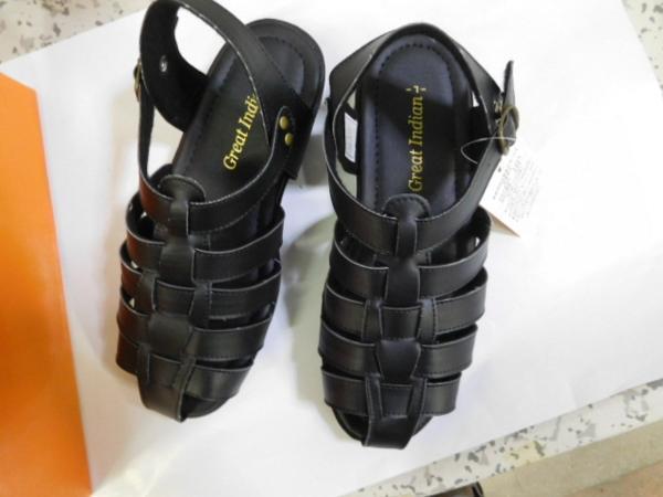  men's sandals 4823 BB type .. difficult light weight synthetic leather black color height 4cm S size (24,5cm)