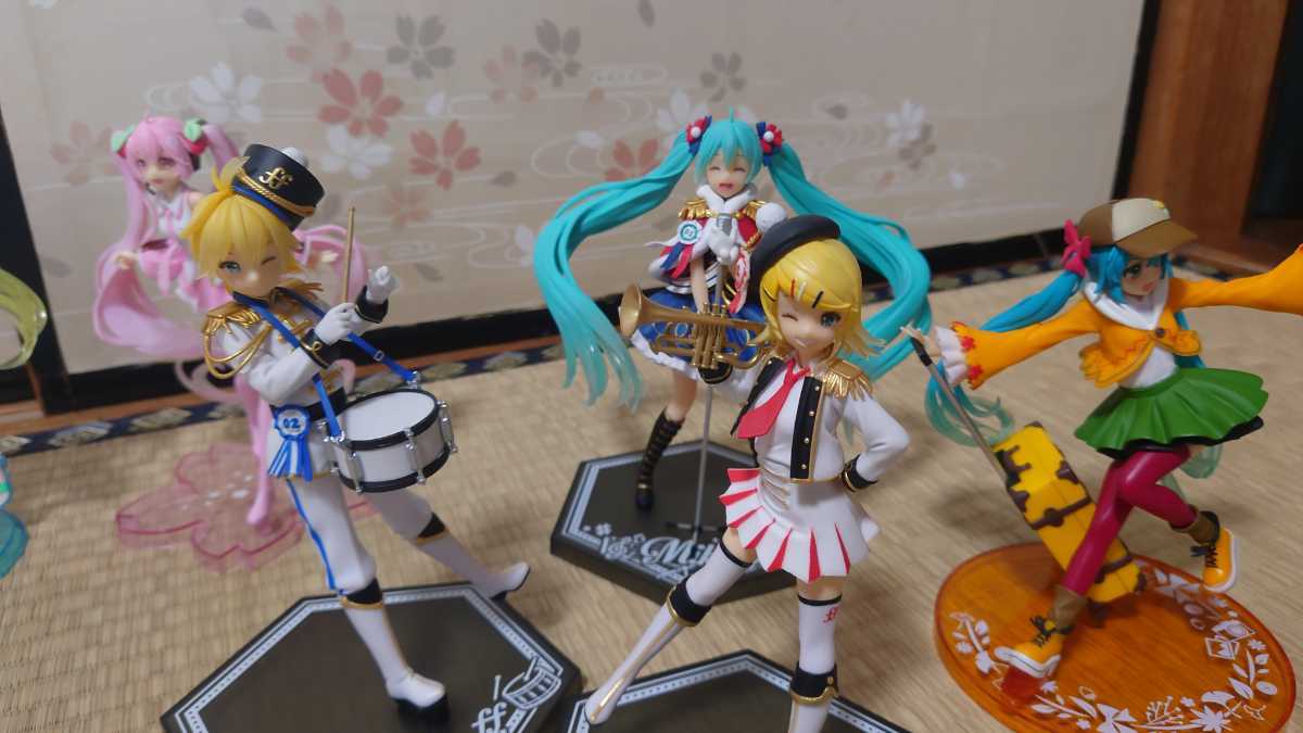 初音ミク 鏡音リン 鏡音レン グッズセット フィギュア 貯金箱 初音ミク 鏡音リン 鏡音レン グッズセット フィギュア 貯金箱
