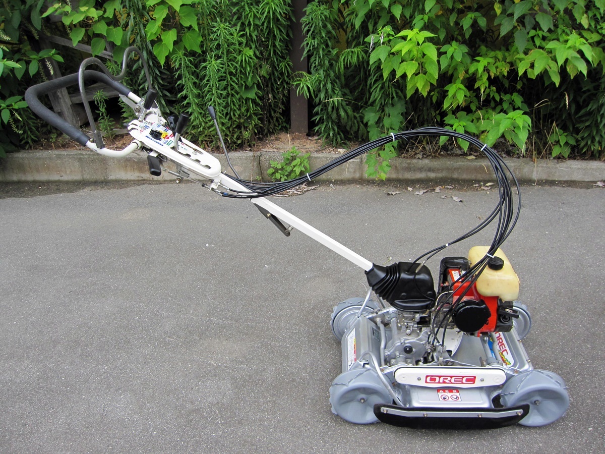 お買得】草刈機 オーレック スパイダーモア SP850A 4WD 平地/斜面 動作