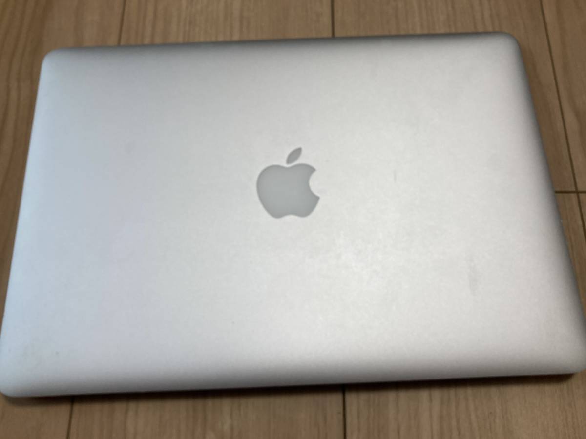 [美品] MacBook Air (13-inch, Early 2015) i7-2.2GHz 8GB/512GB Monterey初期化済み 英字キーボード シルバー 純正ACアダプター付き_画像2