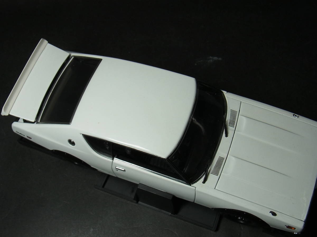 (W728) KYOSHO NISSAN SKYLINE GT-R KPGC-110 Ken＆Mary Street Version ケンメリ スカイライン 模型 京商 1/18 ニッサン 旧車 _画像8