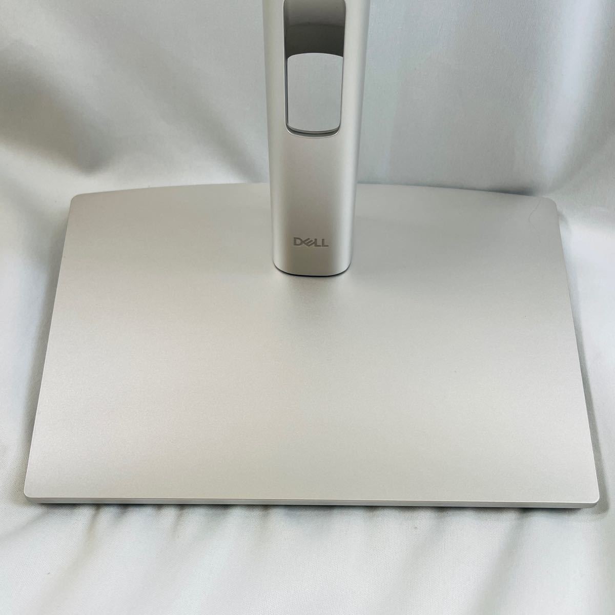 Dell プロフェッショナルシリーズ P2422H 23.8インチワイド Dell プロフェッショナルシリーズ P2422H 23.8インチワイド