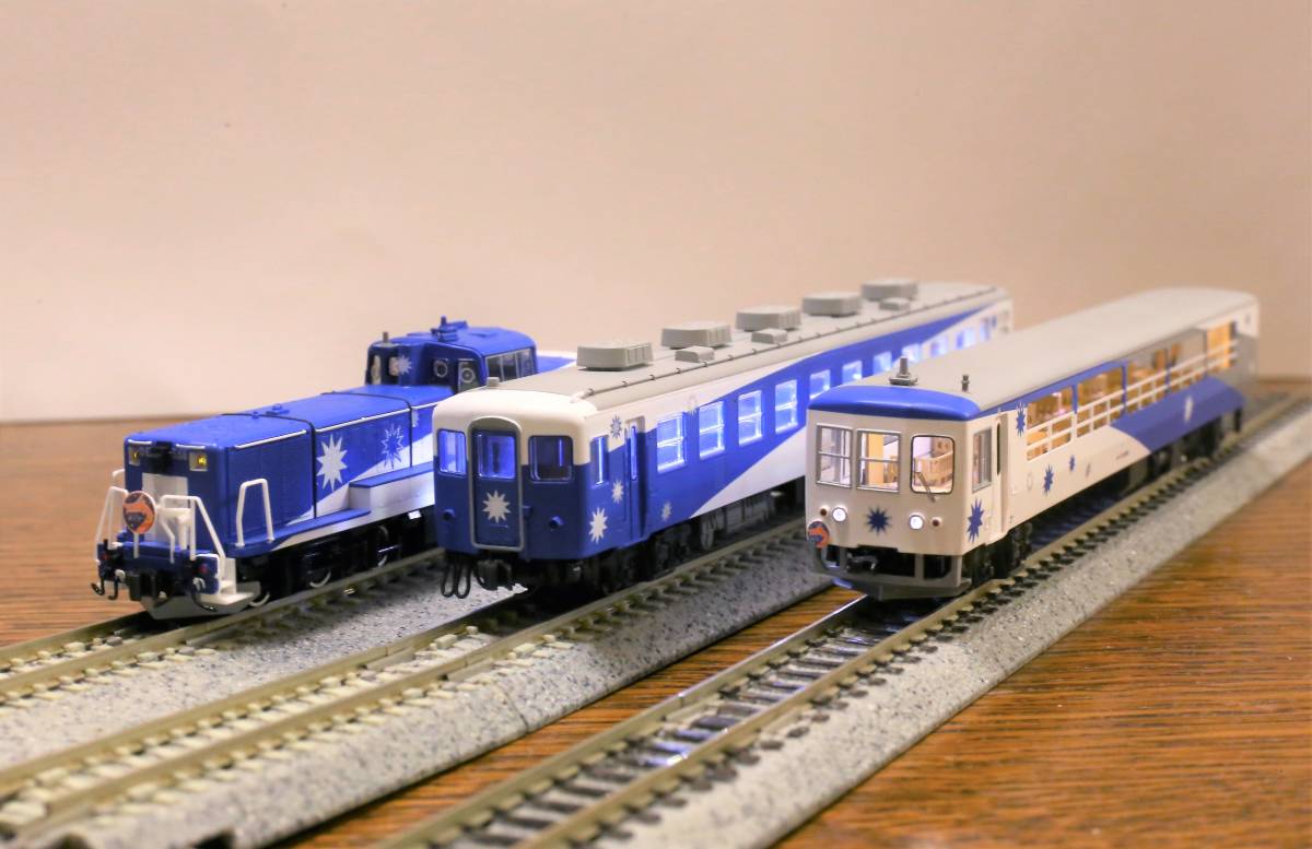 DE15+12系800番台 奥出雲おろち号 3両セット 特製完成品 DE15+12系800番台 奥出雲おろち号 3両セット 特製完成品
