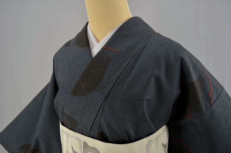 出色 未使用 紬着物 横筋文 裄65 正絹美品 stuburomokykla.lt