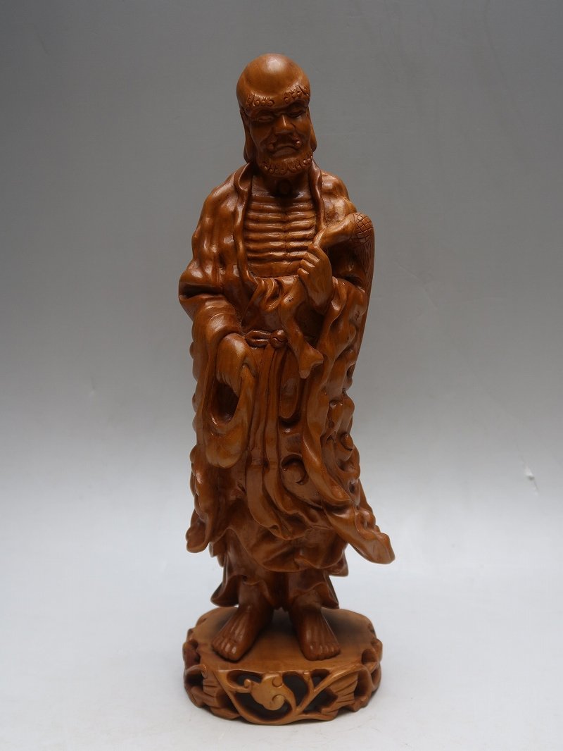 黄楊木 木彫り仏像 いすに寄りかかる羅漢 置物