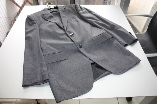 【DOLCE＆GABBANA】ドルチェアンドガッバーナ・コレクションライン　スーツ　濃グレイ　４６　美品