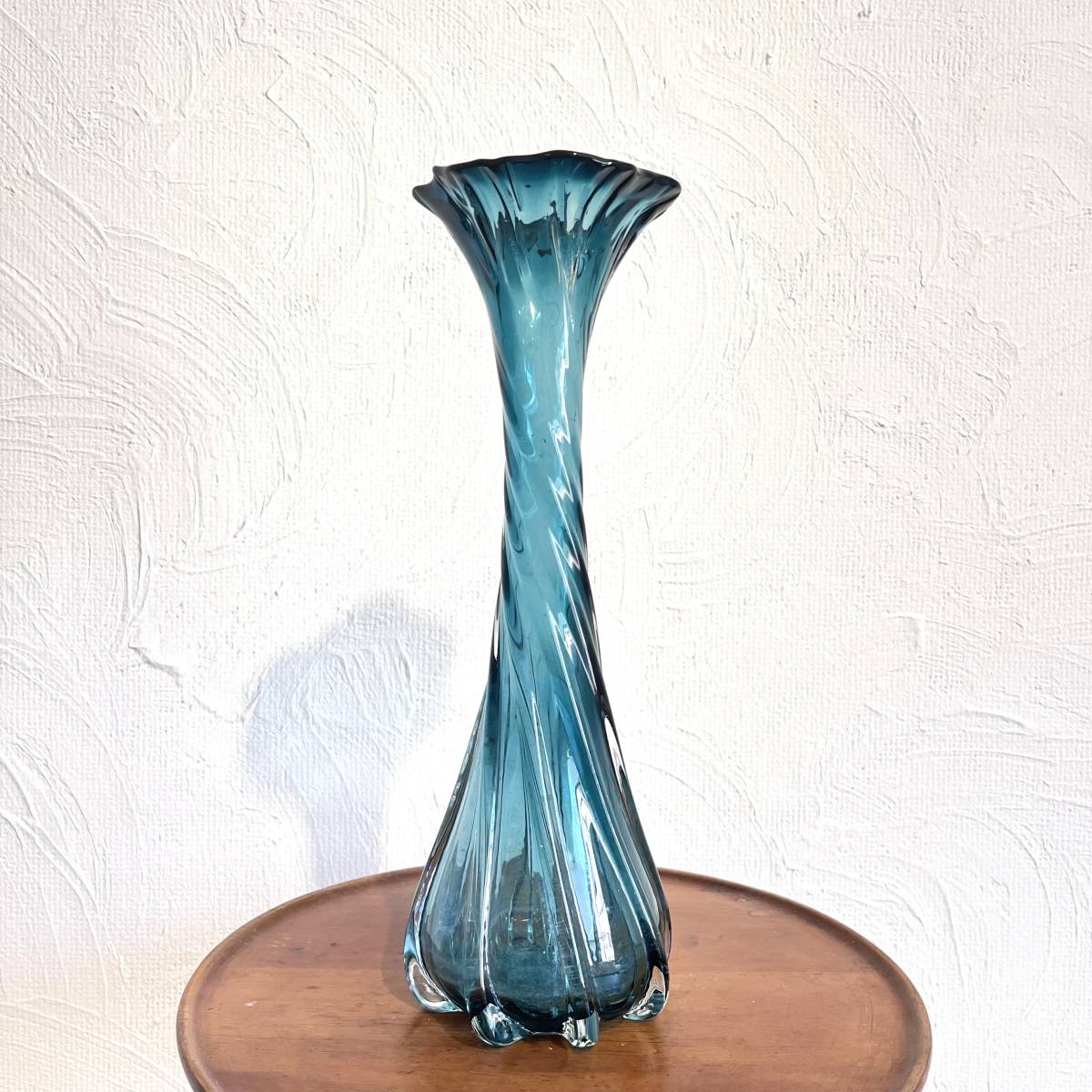 新品/特典付き vintage blue glass flower base [PR-31] ビンテージ ブルーガラスフラワーベース 花瓶 花器  住まい、インテリア