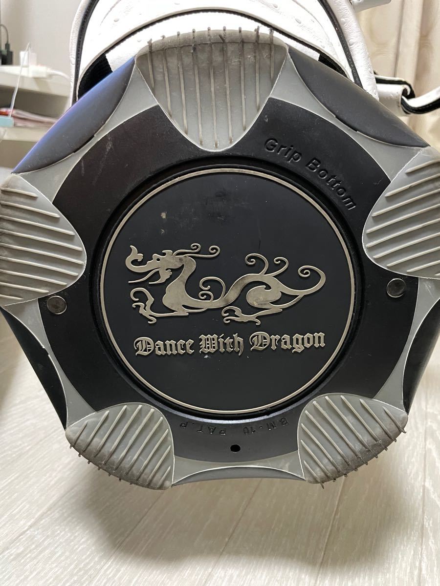 ダンスウィズドラゴン キャディーバッグ 白 ヘッドカバー付 | skakbudin.is