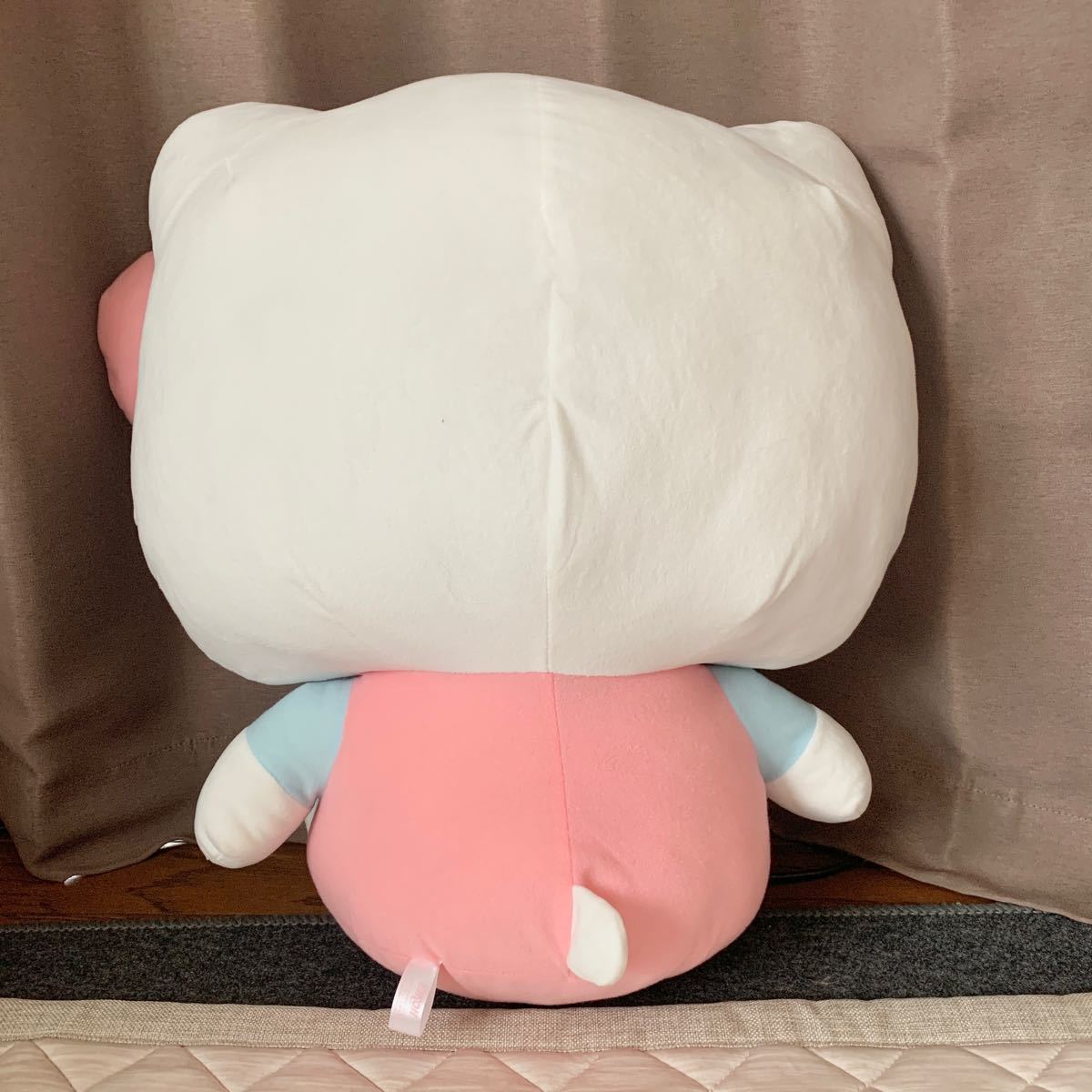 サンリオ ハローキティ キティちゃん ぬいぐるみ 特大 Big サンリオ ハローキティ キティちゃん ぬいぐるみ 特大 Big