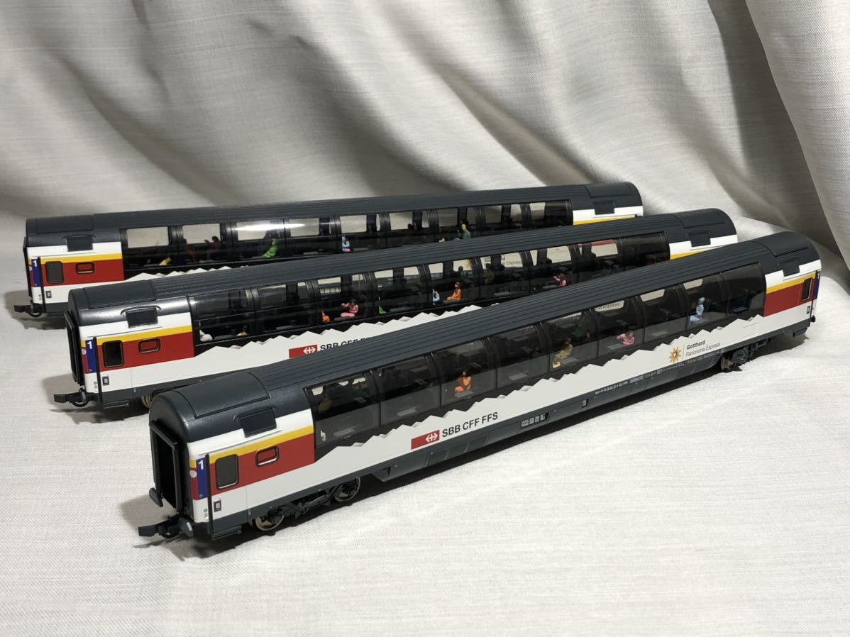 Roco 74081】 スイス連邦鉄道SBB Gotthard-Panorama Express Set Roco 74081】 スイス連邦鉄道SBB Gotthard-Panorama Express Set