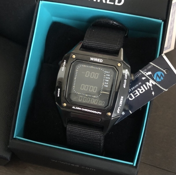 SEIKO 限定 WIRED デジボーグ SOLIDITY BEAMS プロデュース デジタル ウォッチ AGAM404 黒 メタル  アクセサリー、時計 ブランド腕時計 セイコー 
