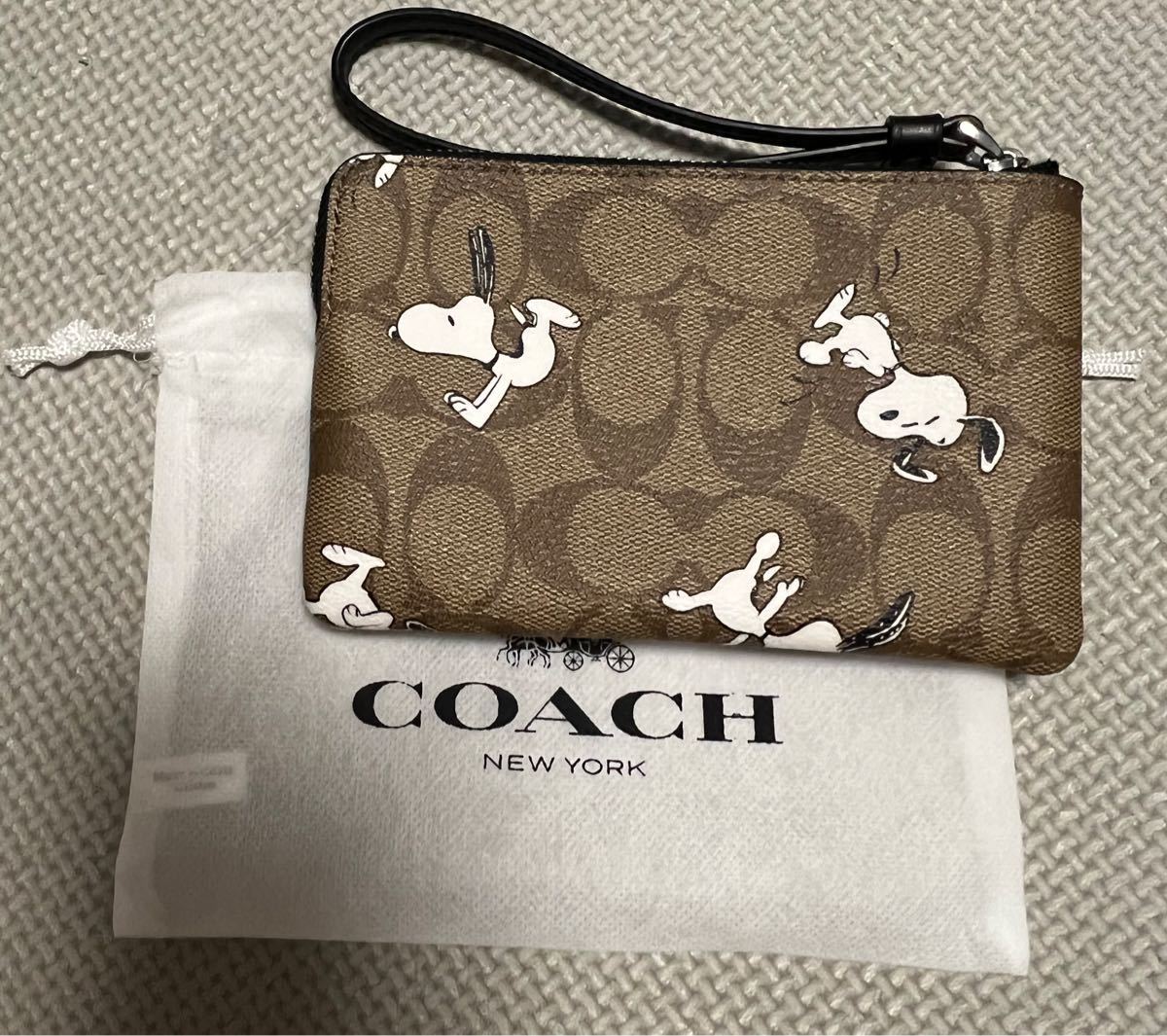 激安アウトレット! ✿お値下げ✿ COACH スヌーピーコラボ リストレット