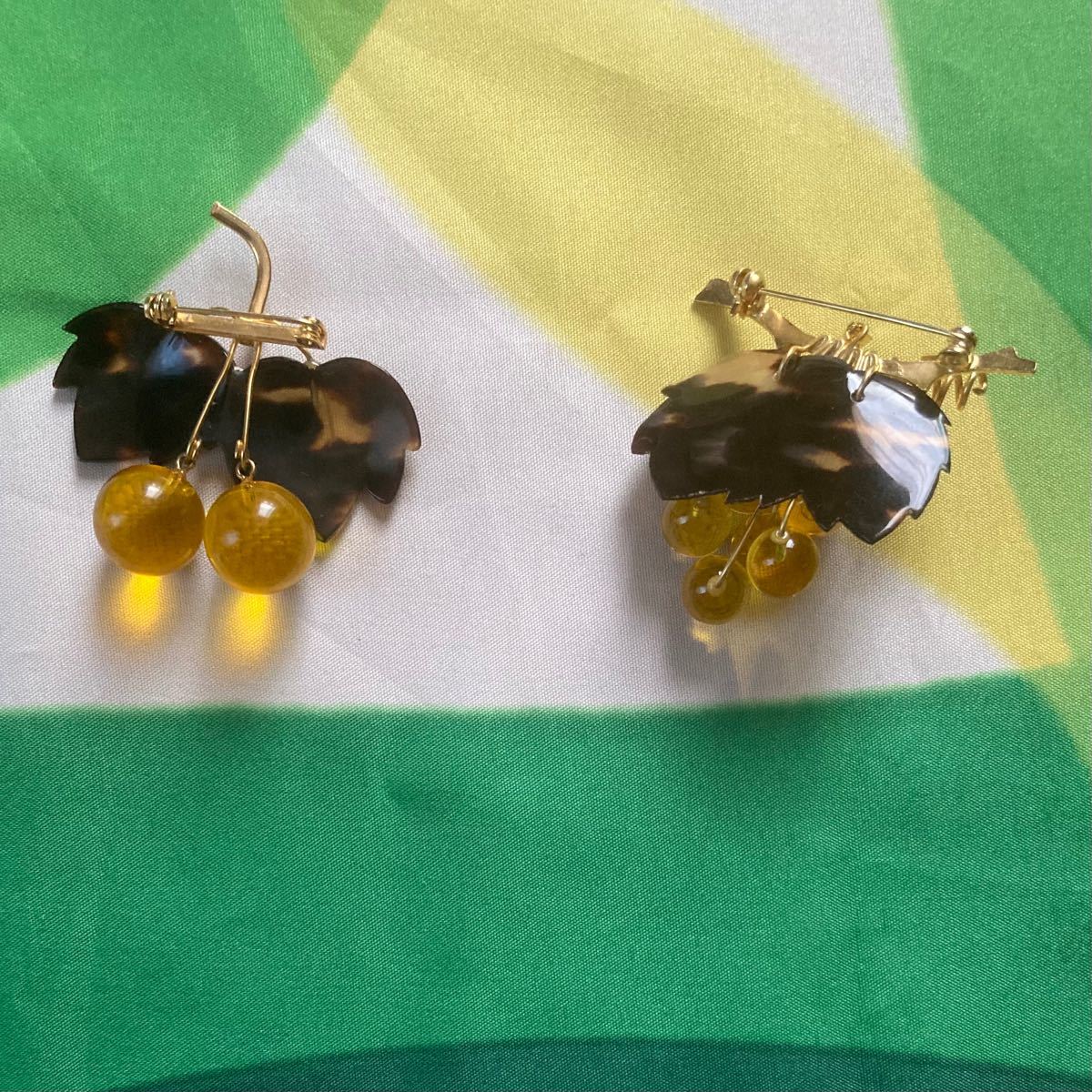 売り出し卸値 - 【美品】べっ甲 ブローチ2点セット - 大阪:1784円