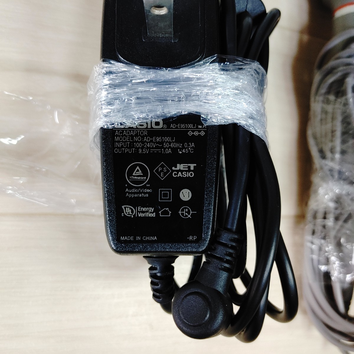 CASIO 光ナビゲーションキーボード LK-223 61鍵盤 電子キーボード