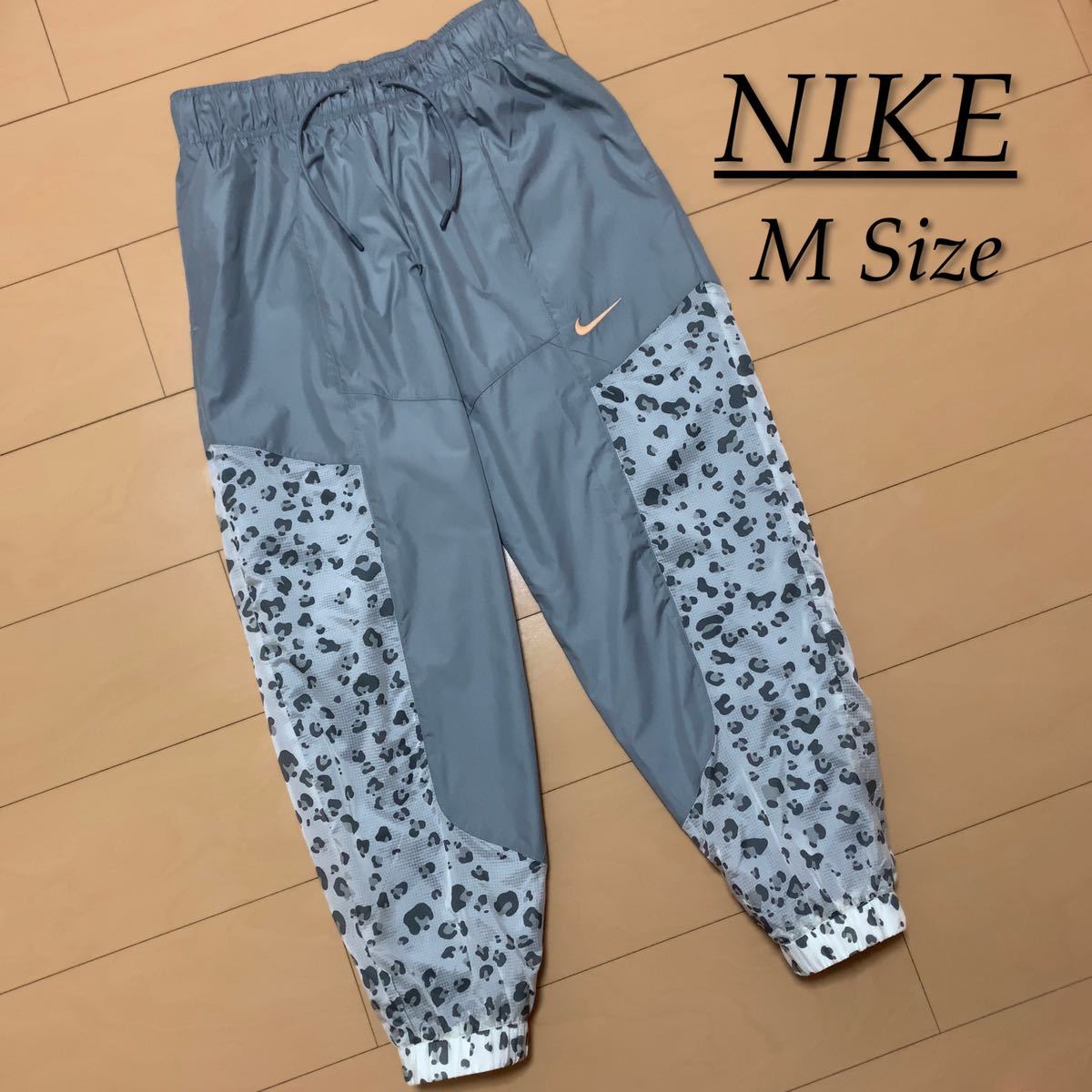 【新品】NIKE ナイキ ウィメンズ スポーツウェア ウーブンパンツ Mサイズ