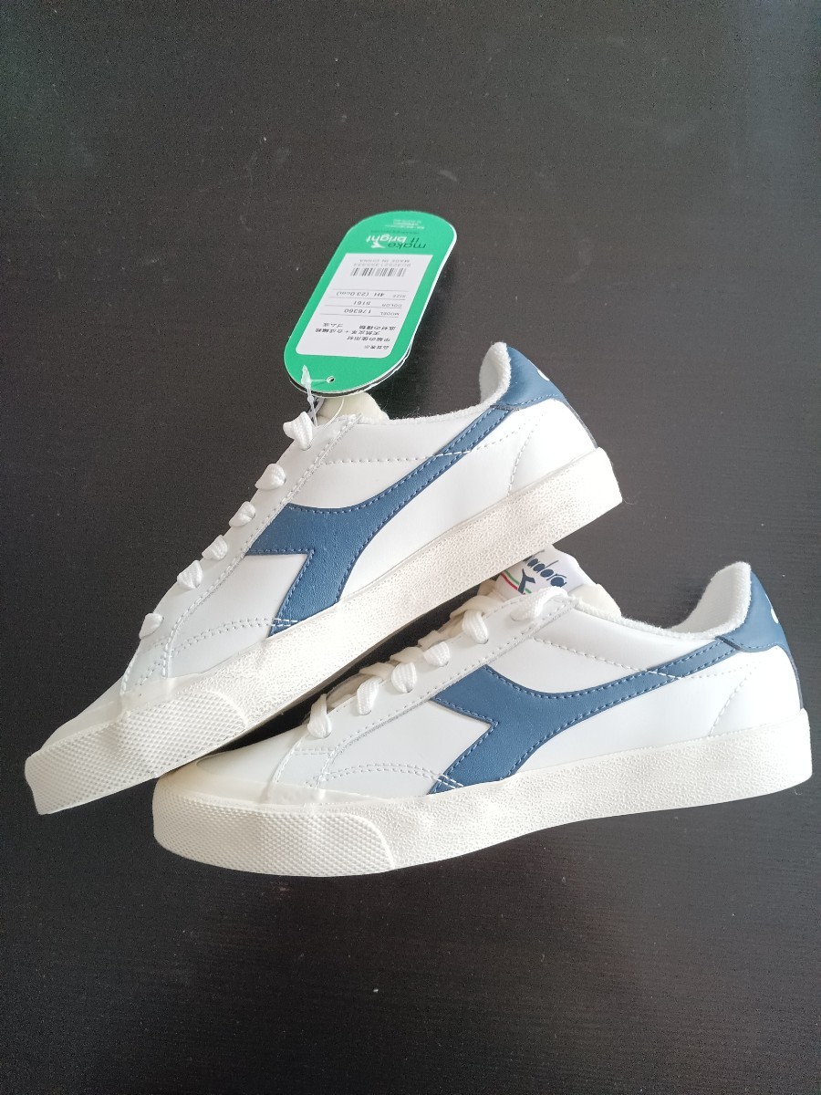 DIADORA　スニーカー　23ｃｍ