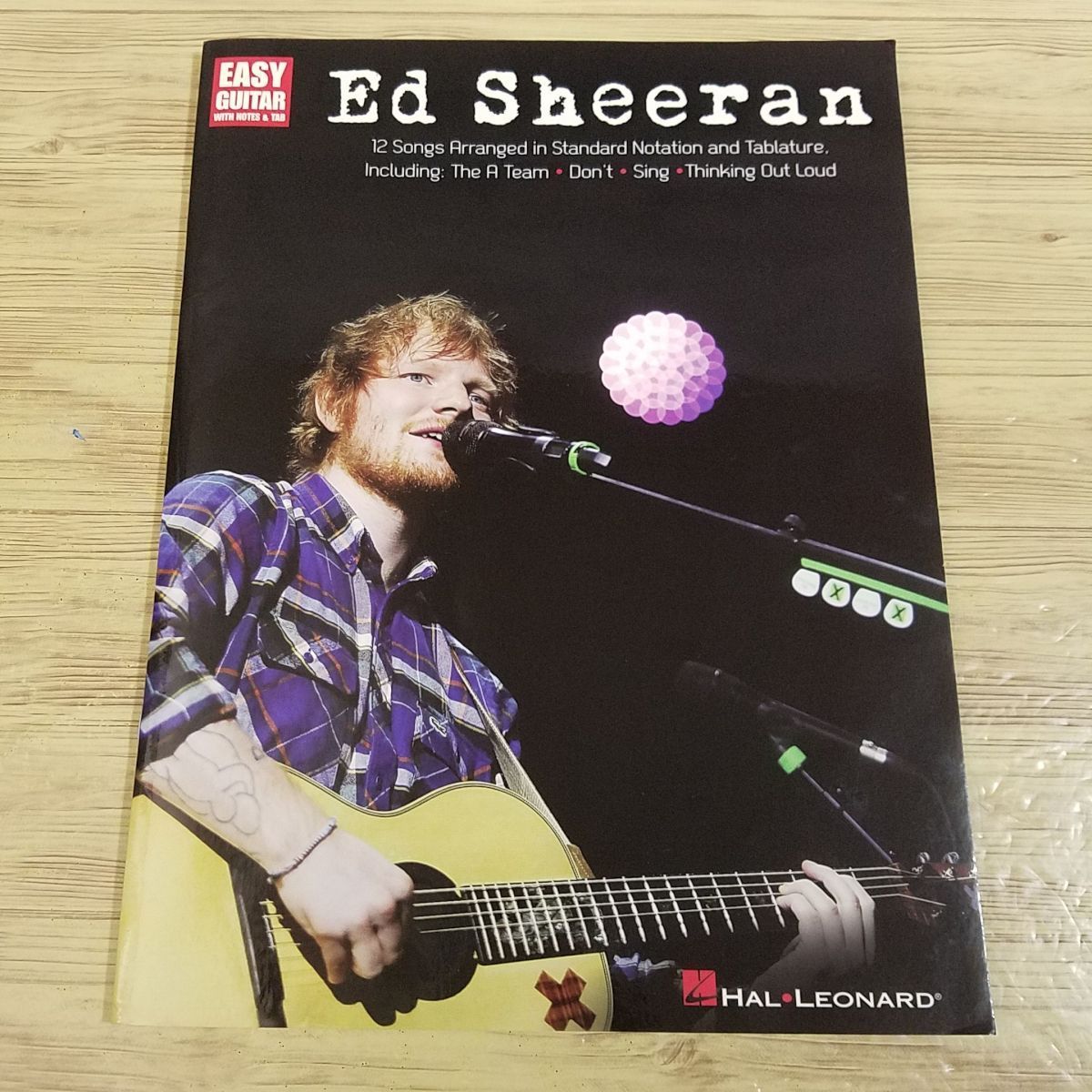 楽譜[ギタースコア エド・シーラン Ed Sheeran : EASY GUITAR with Notes＆TAB] 15曲 洋楽 輸入楽譜 HAL-LEONARD_画像1