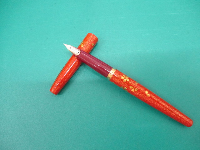 9239) PILOT 蒔絵 平文技法「桜吹雪」万年筆 ペン先18K-750 F 筆記用具