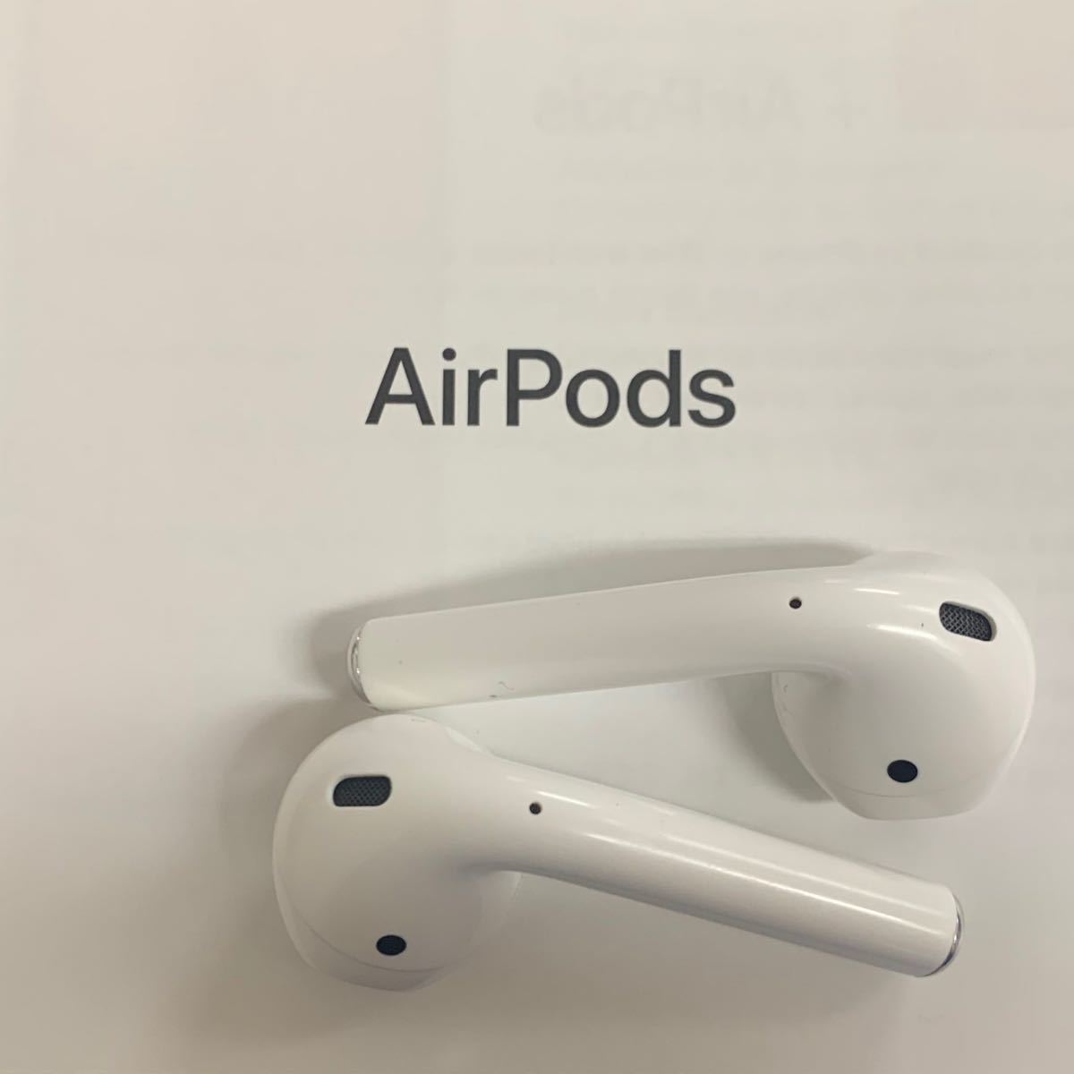AirPods 第2世代　ワイヤレスイヤホン　両耳のみ　国内正規品