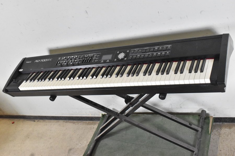 価格は安く 希少 Roland 同梱不可】 E-20 シンセサイザー