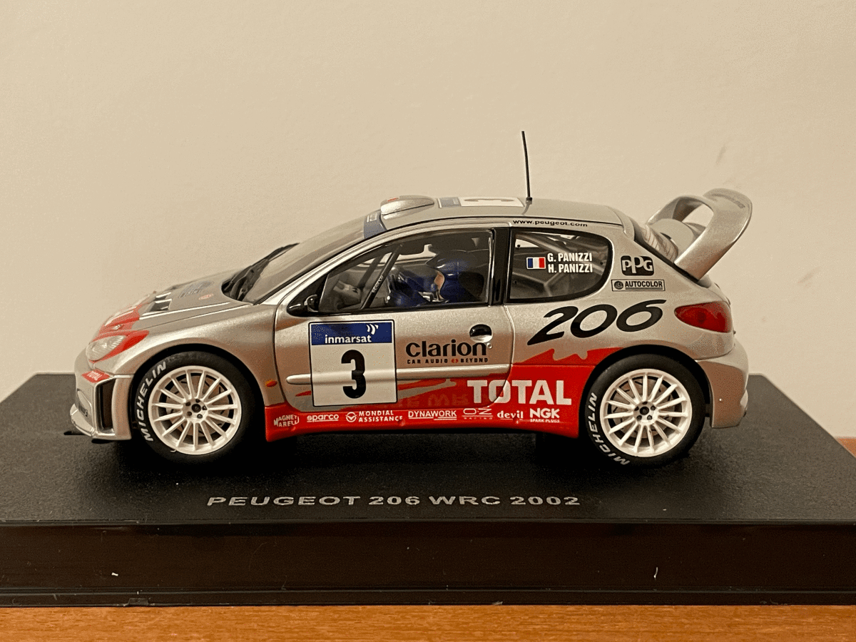 車体 1/32 AUTOart PEUGEOT 206 WRC 2002 #3 Panizzi