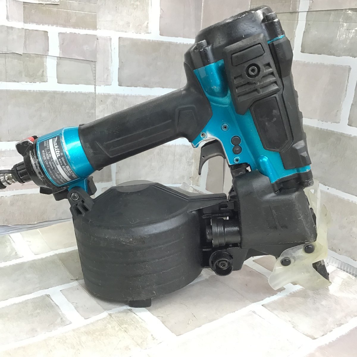 品 / 動作品】☆マキタ(makita) 高圧エア釘打ち機 AN533HM【格安出品
