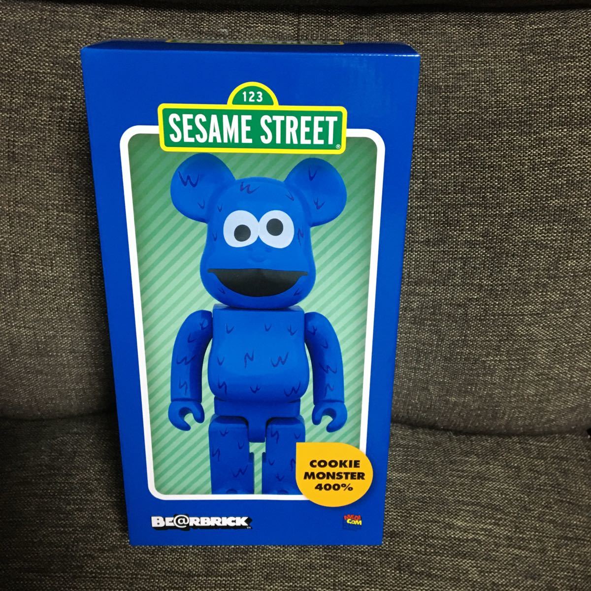 海外お取寄せ商品の通販 新品 BE@RBRICK COOKIE MONSTER 400％ ベア