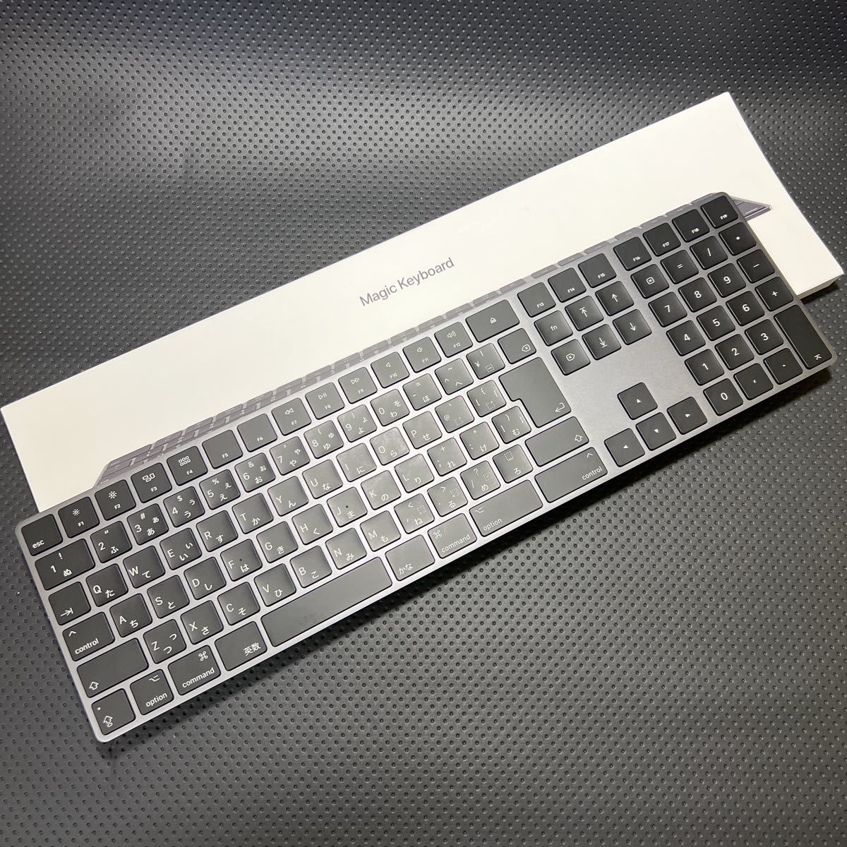 Apple MAGIC KEYBOARD スペースグレイMRMH2J/A-