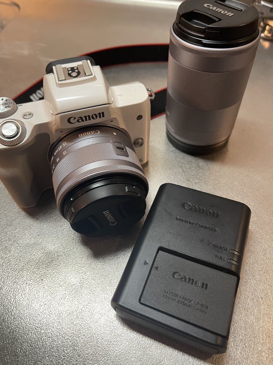 美品 キャノンミラーレスカメラEOS Kiss M ダブルズームキット www
