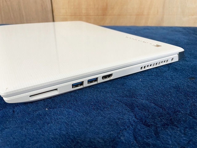 SZE25704相 東芝 dynabook 15.6型 ノートPC 本体のみ P2T5KPBW SZE25704相 東芝 dynabook 15.6型 ノートPC 本体のみ P2T5KPBW