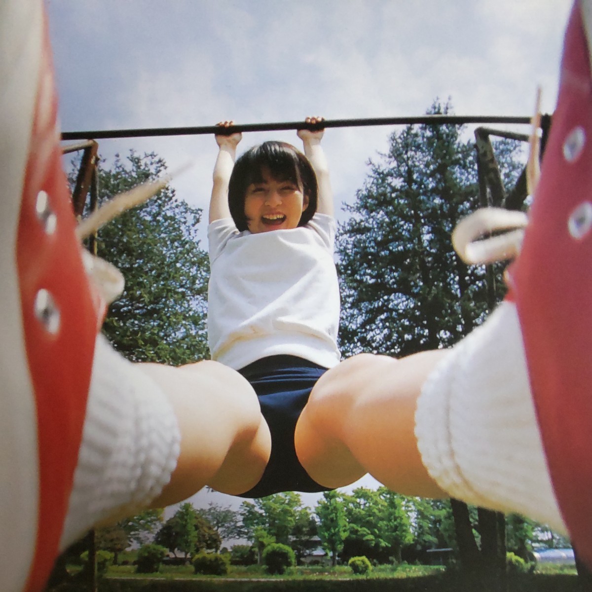 写真集　平井理央　うぶごえ　(ファースト写真集・初版本)