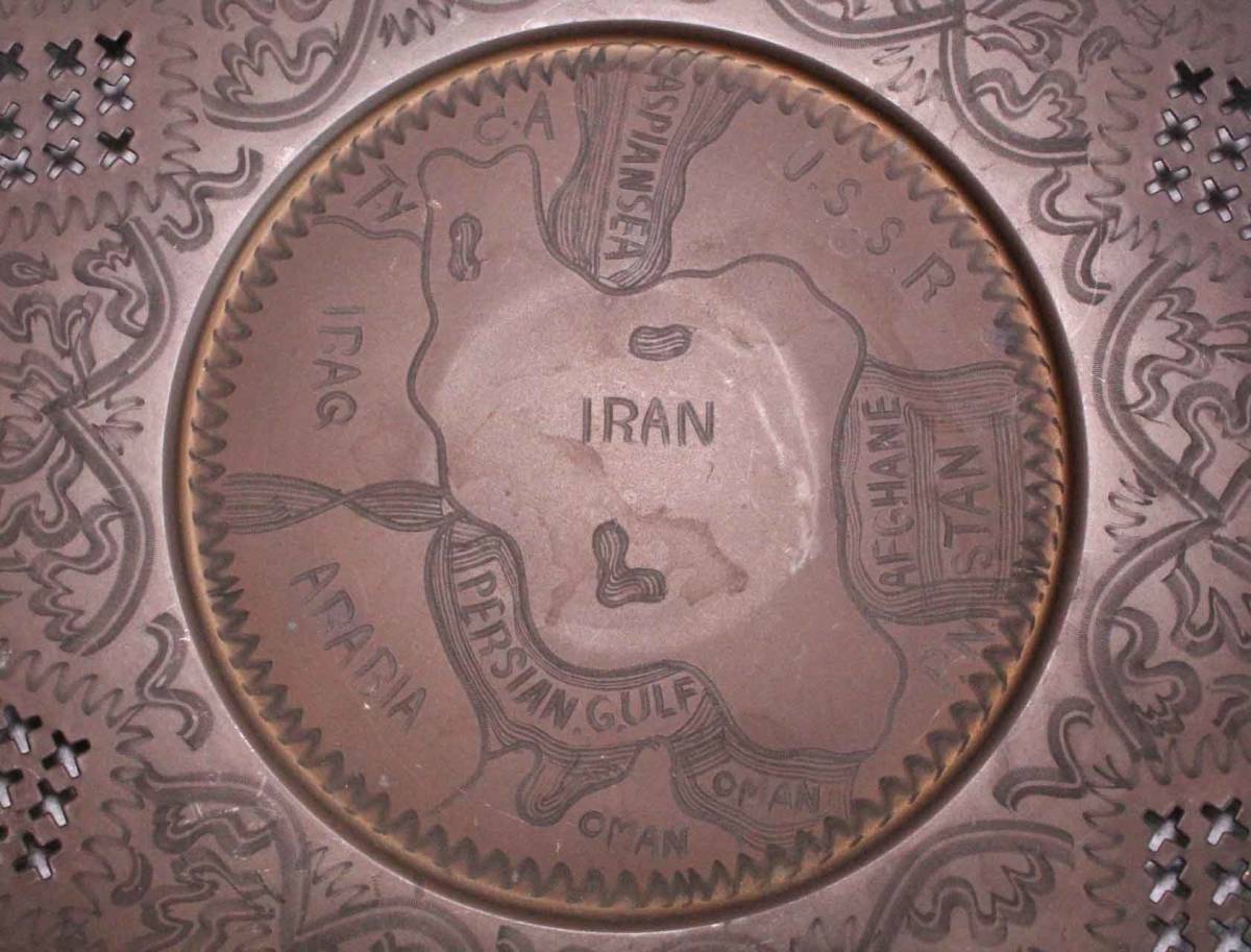 金属工芸■飾皿　銅皿　中東　イラン■■銅器　IRAN PERSIAN ARABIA アラビア　ペルシャ　USSR 33cm 古い皿_画像6