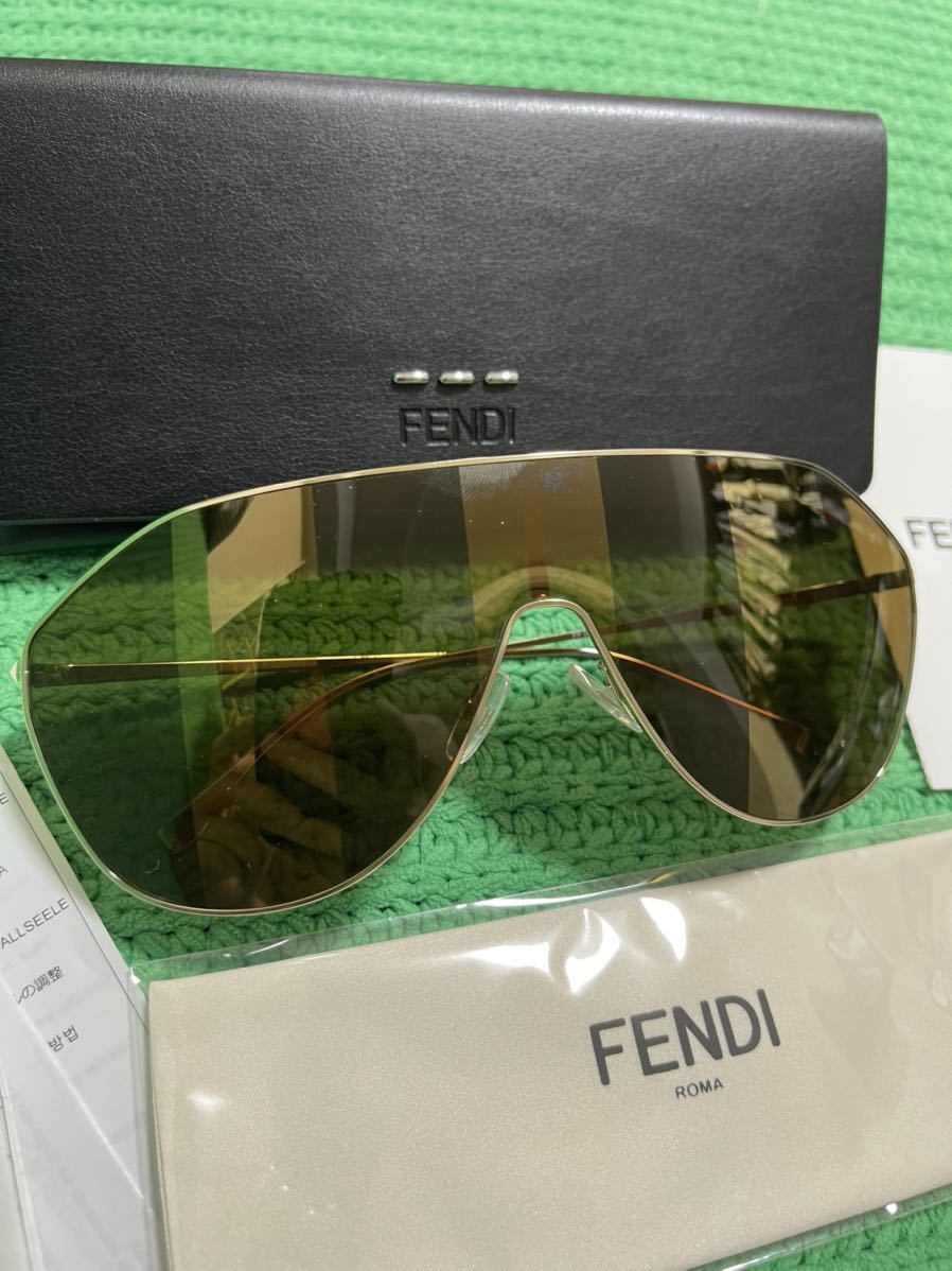 早期完売 FENDI FFファミリー Shield サングラス ストライプ | www
