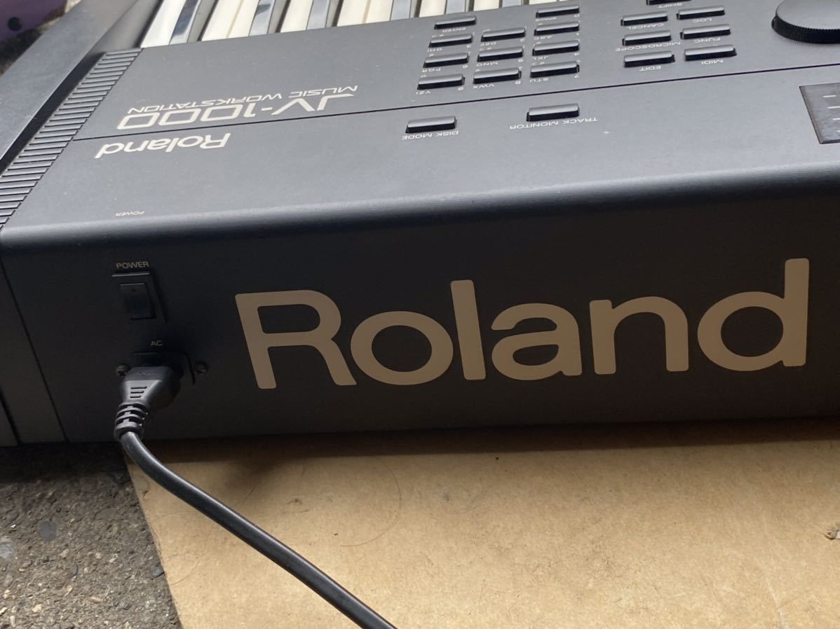 Roland ローランド JV-1000 シンセサイザー☆ジャンク品 Roland ローランド JV-1000 シンセサイザー☆ジャンク品