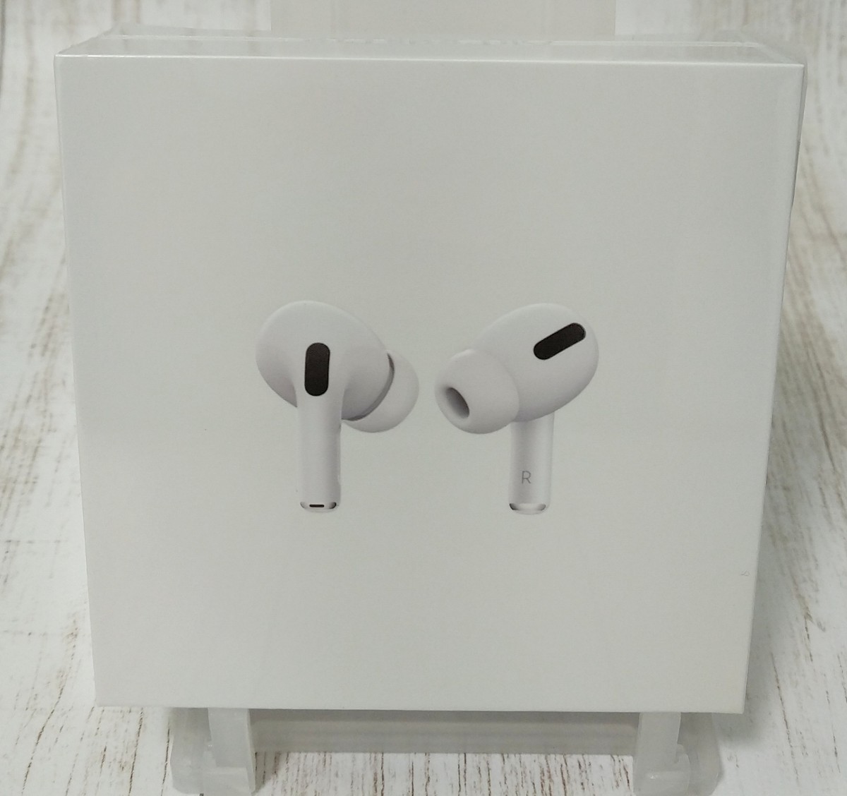 Apple AirPods Pro MLWK3J/A-connectedremag.com