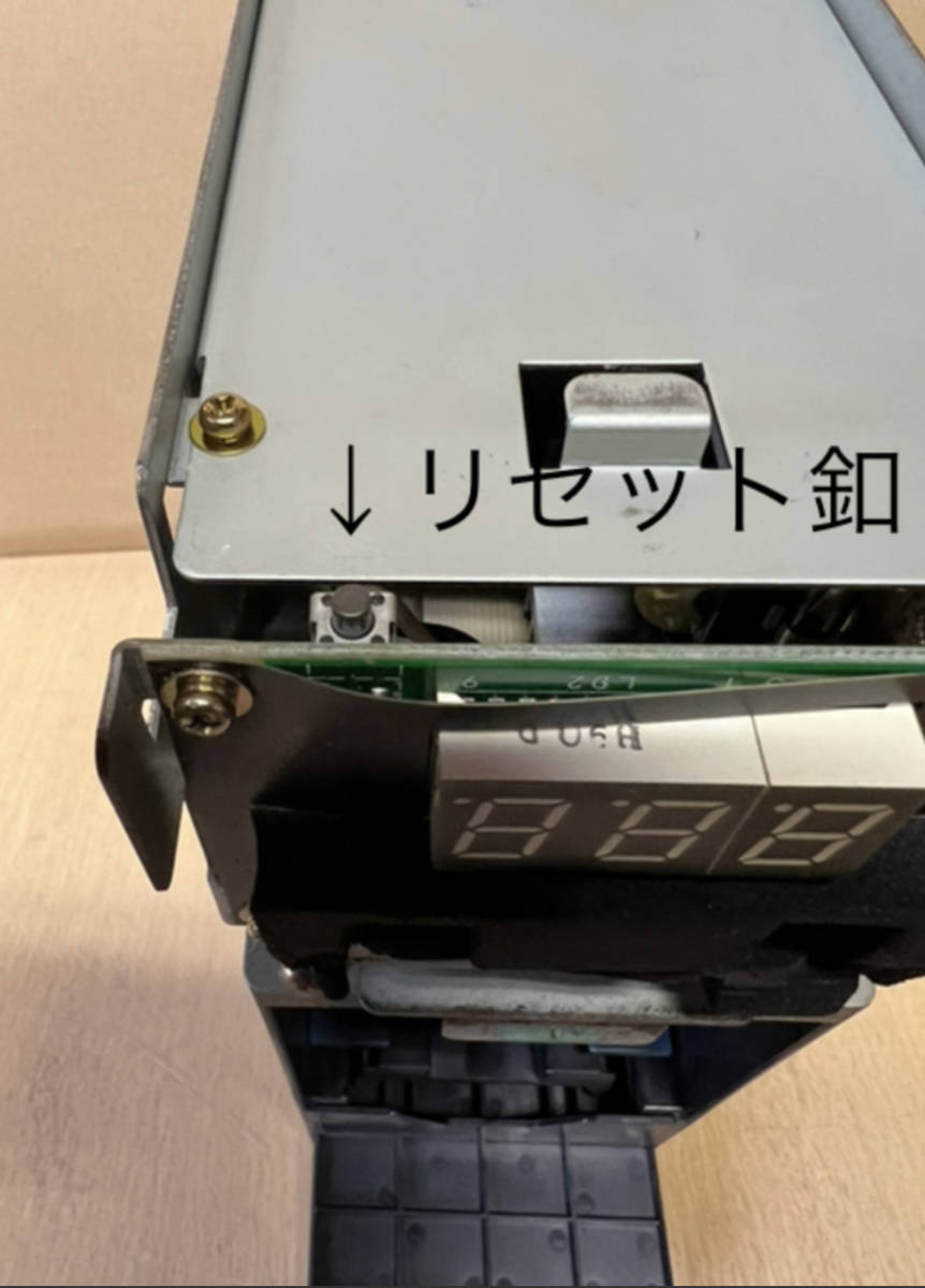 両替機 EMS-6 グローリー 1000円→100円×10枚 領収書OK 即落あり 両替機 EMS-6 グローリー 1000円→100円×10枚 領収書OK 即落あり